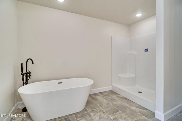 149 Falling Leaf Rd Rd, Jamestown, TN 38556