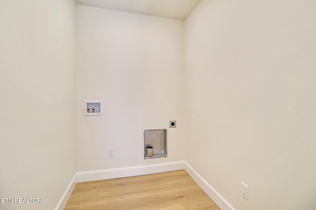 149 Falling Leaf Rd Rd, Jamestown, TN 38556