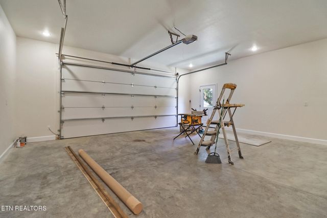 149 Falling Leaf Rd Rd, Jamestown, TN 38556