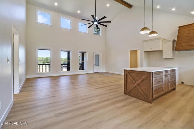 149 Falling Leaf Rd Rd, Jamestown, TN 38556