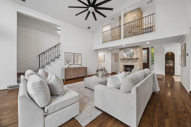 8321 Burkhart Court, Houston, TX 77055