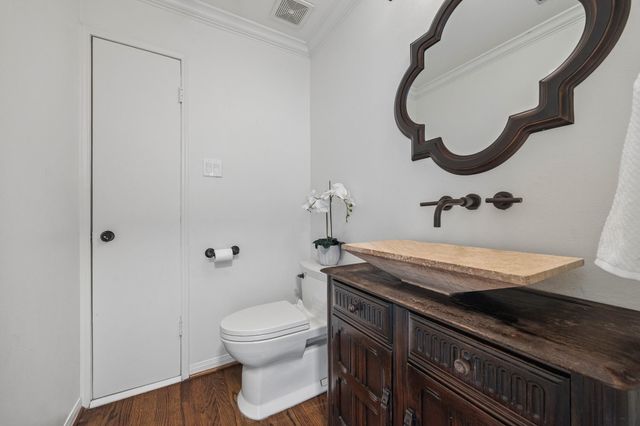 8321 Burkhart Court, Houston, TX 77055