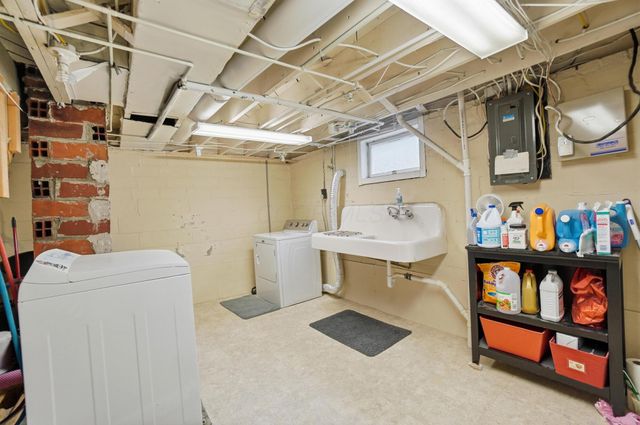 35 Hiawatha Avenue, Westerville, OH 43081