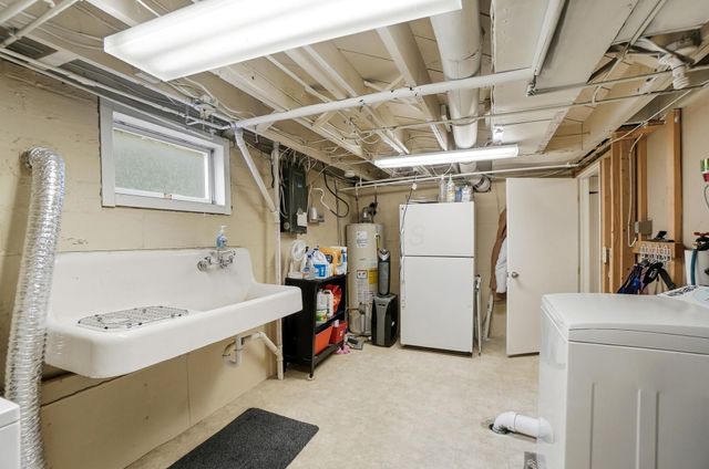 35 Hiawatha Avenue, Westerville, OH 43081