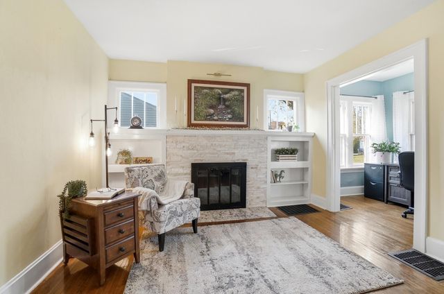 35 Hiawatha Avenue, Westerville, OH 43081