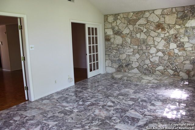 6515 Joline Ln, San Antonio, TX 78218