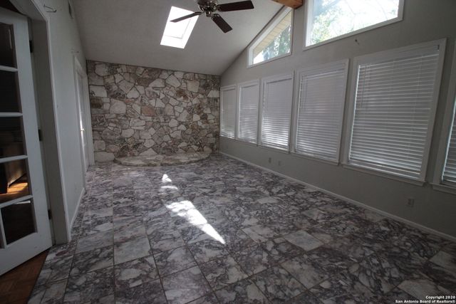 6515 Joline Ln, San Antonio, TX 78218