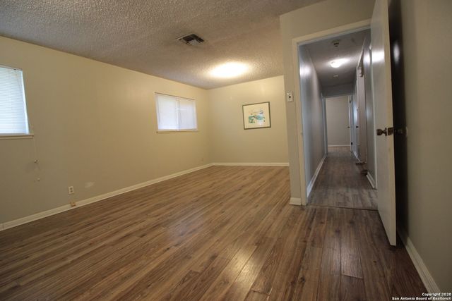 6515 Joline Ln, San Antonio, TX 78218