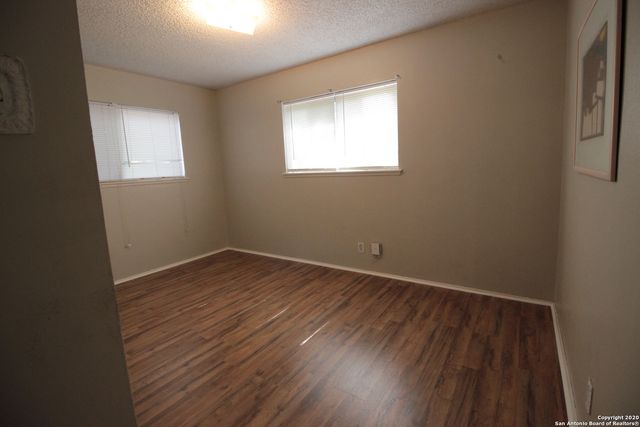 6515 Joline Ln, San Antonio, TX 78218