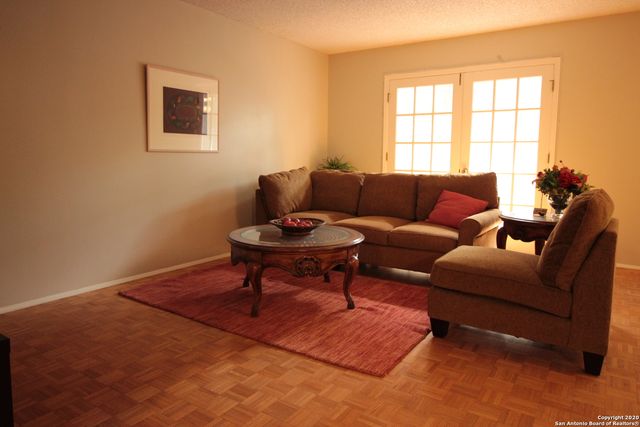 6515 Joline Ln, San Antonio, TX 78218