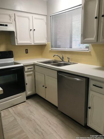 6515 Joline Ln, San Antonio, TX 78218