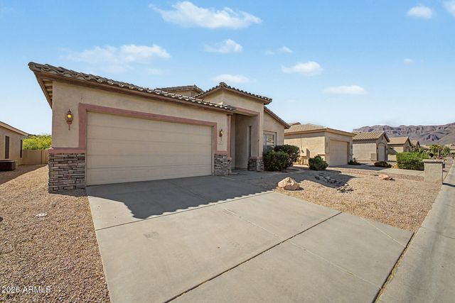 4394 S STRONG BOX Road, Gold Canyon, AZ 85118