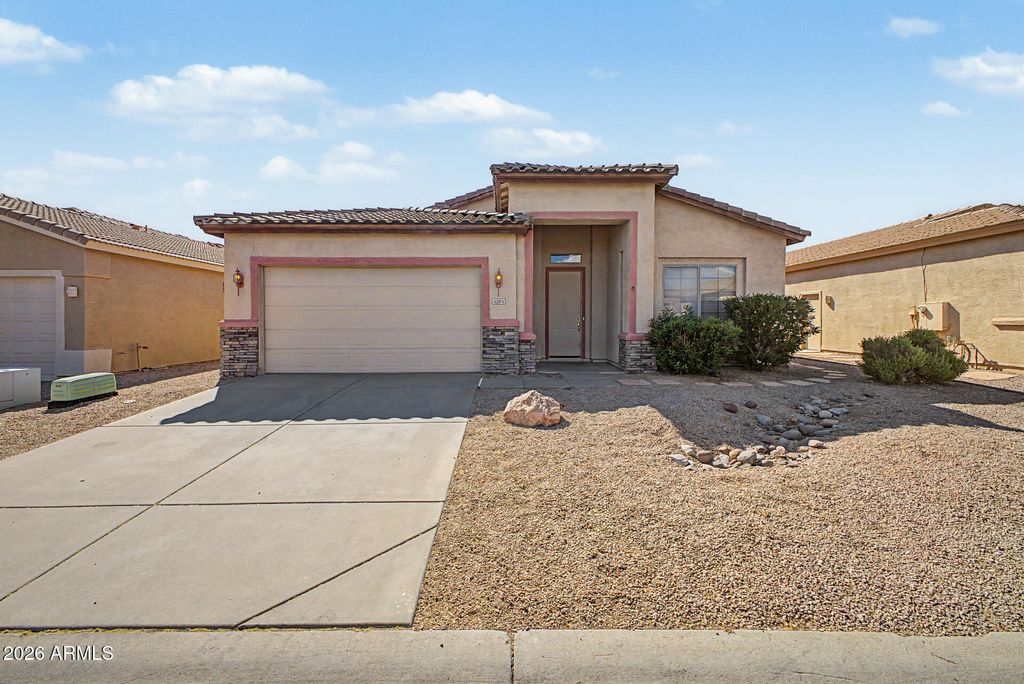 4394 S STRONG BOX Road, Gold Canyon, AZ 85118