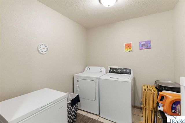 120 Palmer Path, Mankato, MN 56001