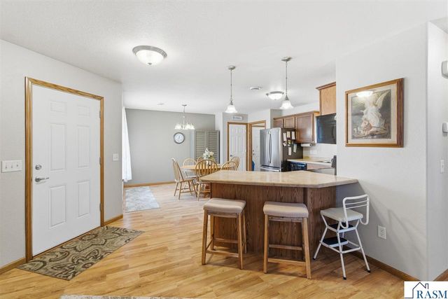 120 Palmer Path, Mankato, MN 56001