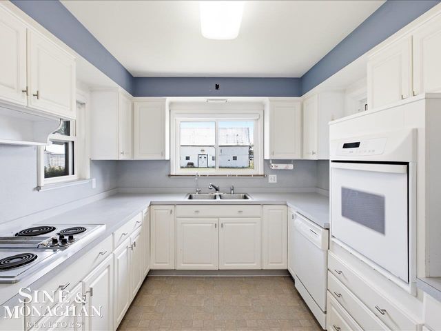 6639 Fred W Moore Highway, China Twp, MI 48054