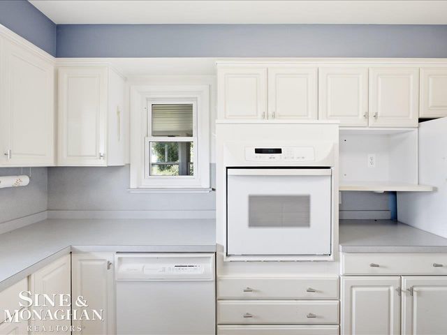 6639 Fred W Moore Highway, China Twp, MI 48054