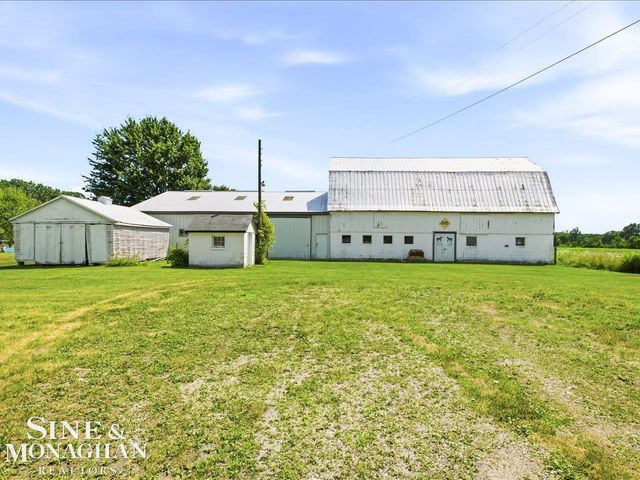 6639 Fred W Moore Highway, China Twp, MI 48054