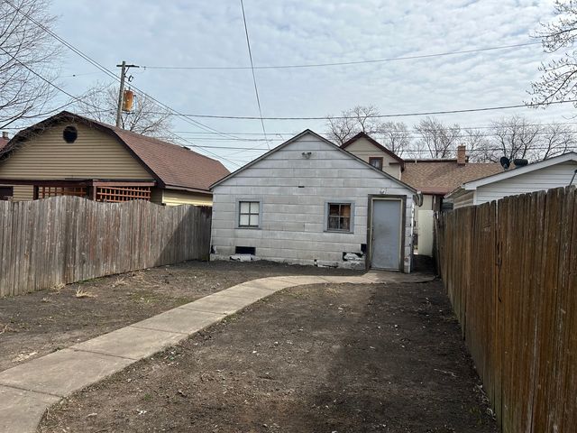 12557 Ann Street, Blue Island, IL 60406