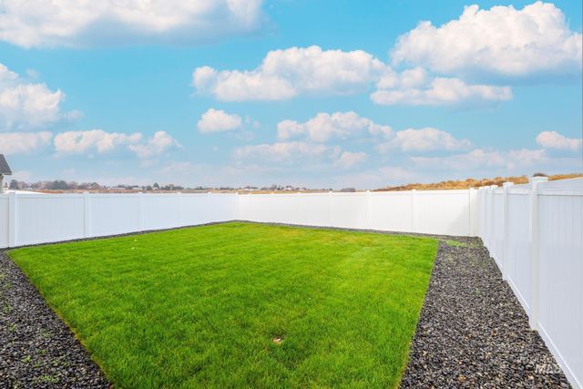 14720 Wing Spread Dr, Caldwell, ID 83607