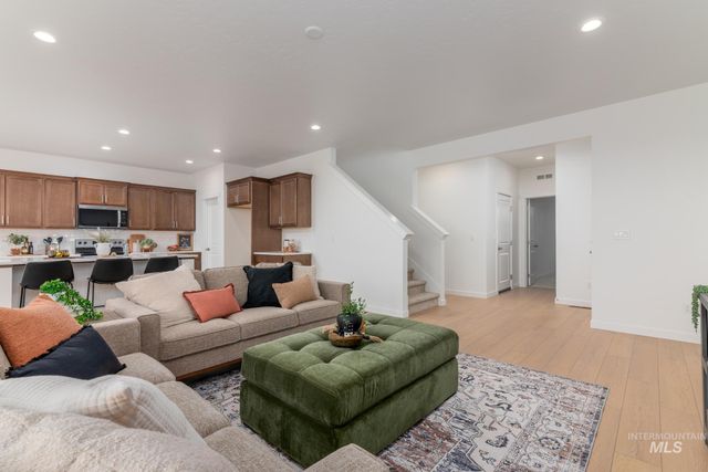 14720 Wing Spread Dr, Caldwell, ID 83607