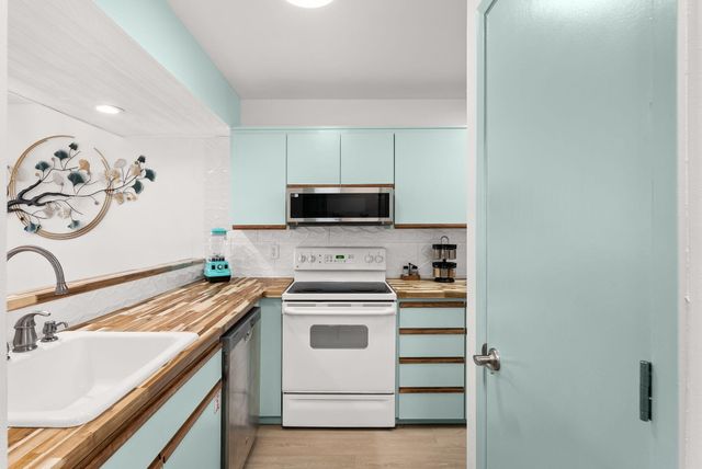 520 N Richard Jackson Boulevard UNIT 411, Panama City Beach, FL 32407