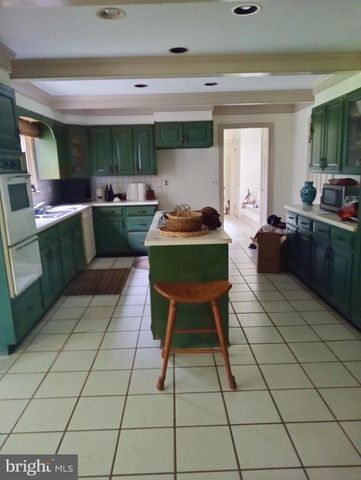244 HARVEY RD, Chadds Ford, PA 19317