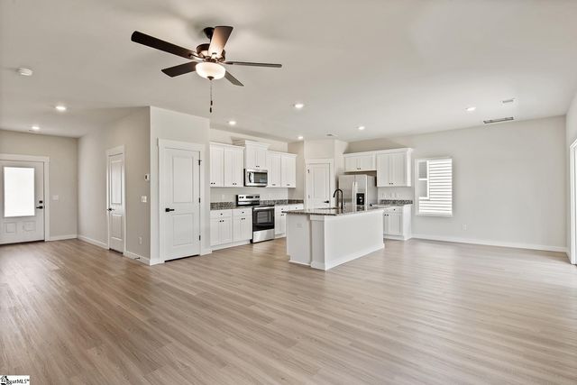 1424 Wild Indigo Way, Moore, SC 29369