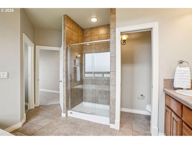 49 ESSEX Dr, Kelso, WA 98626