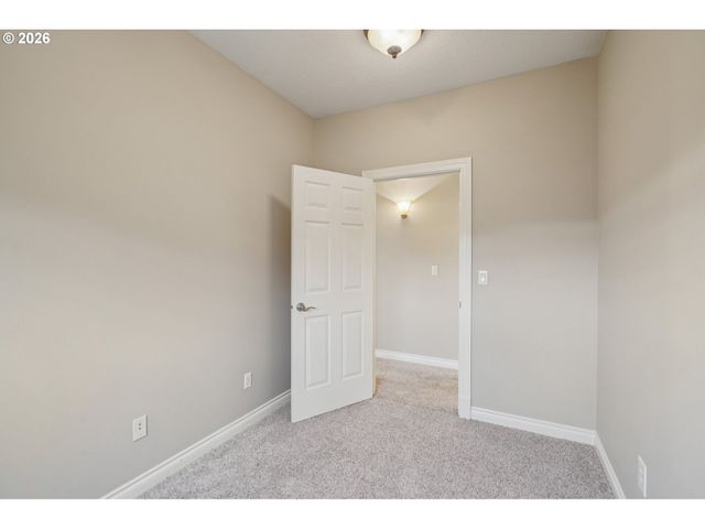 49 ESSEX Dr, Kelso, WA 98626