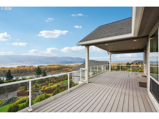 49 ESSEX Dr, Kelso, WA 98626