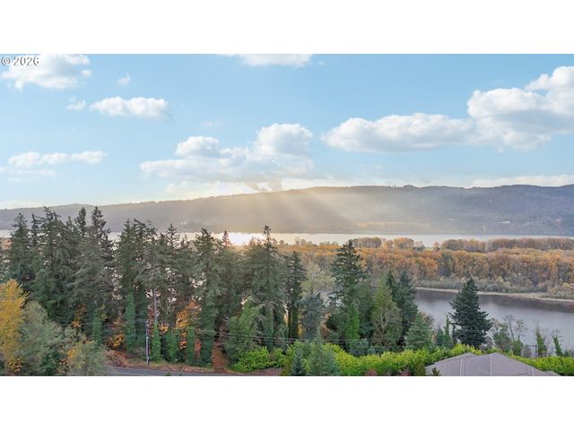 49 ESSEX Dr, Kelso, WA 98626