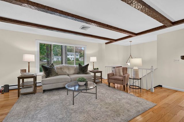 38 Twinbrook Avenue, Salem, NH 03079