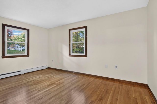 38 Twinbrook Avenue, Salem, NH 03079