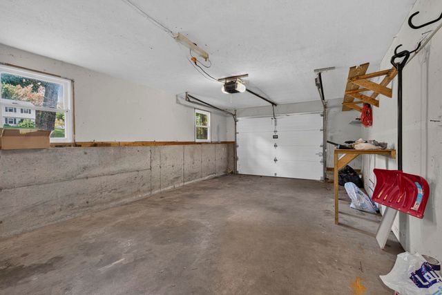 38 Twinbrook Avenue, Salem, NH 03079