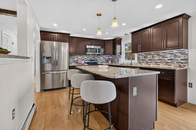 38 Twinbrook Avenue, Salem, NH 03079