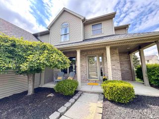2823 Chapel Creek Drive, Lambertville, MI 48144