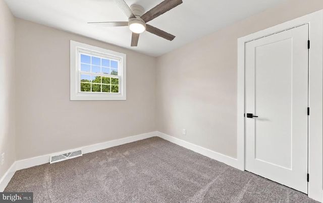388 CLEVELAND AVE, West Berlin, NJ 08091