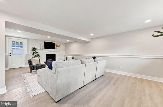 388 CLEVELAND AVE, West Berlin, NJ 08091
