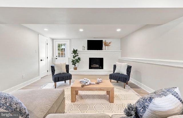 388 CLEVELAND AVE, West Berlin, NJ 08091