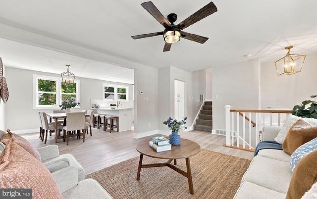 388 CLEVELAND AVE, West Berlin, NJ 08091