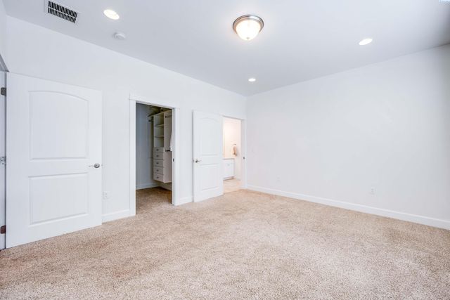 135 Osprey Ln, Pullman, WA 99163