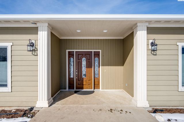 135 Osprey Ln, Pullman, WA 99163