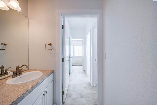 135 Osprey Ln, Pullman, WA 99163