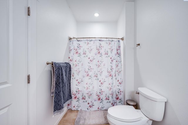 135 Osprey Ln, Pullman, WA 99163