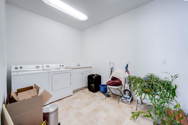 135 Osprey Ln, Pullman, WA 99163