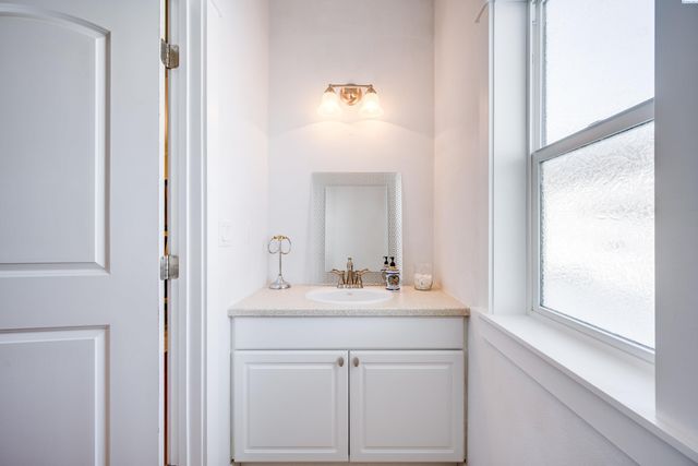 135 Osprey Ln, Pullman, WA 99163