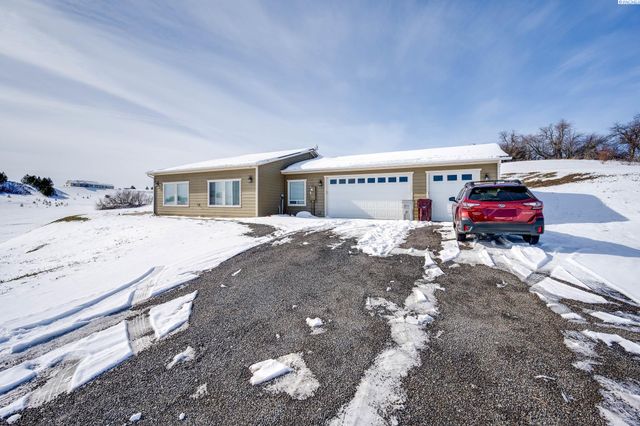 135 Osprey Ln, Pullman, WA 99163