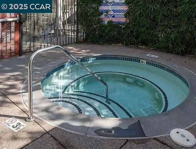 1121 40Th St 3307, Emeryville, CA 94608