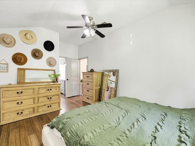 7477 Hidden Acres Drive, Cleveland, TX 77328